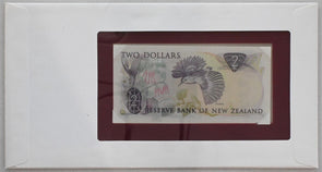 New Zealand 1983 2 Dollars Bank notes of all nations. 24 Cents stamp RC0560 Bird